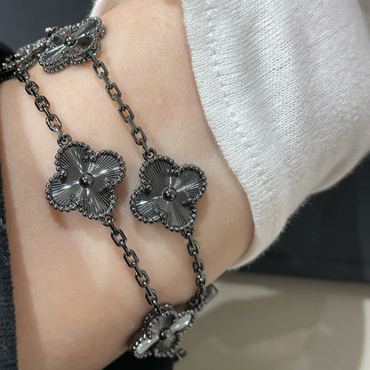 [baslovejewels]CLOVER 5 MOTIF BLACK BRACELET