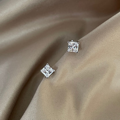 [baslovejewels]Delicate Square Shape Earrings