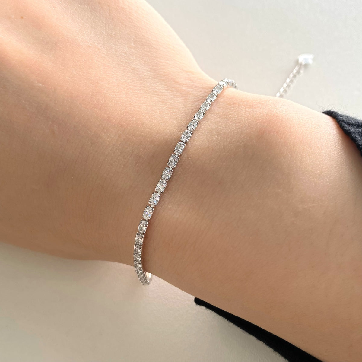 [baslovejewels]Elegant Emerald Cut Daily Bracelet