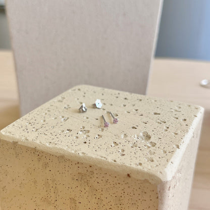 [baslovejewels]Delicate Solitaire Earrings