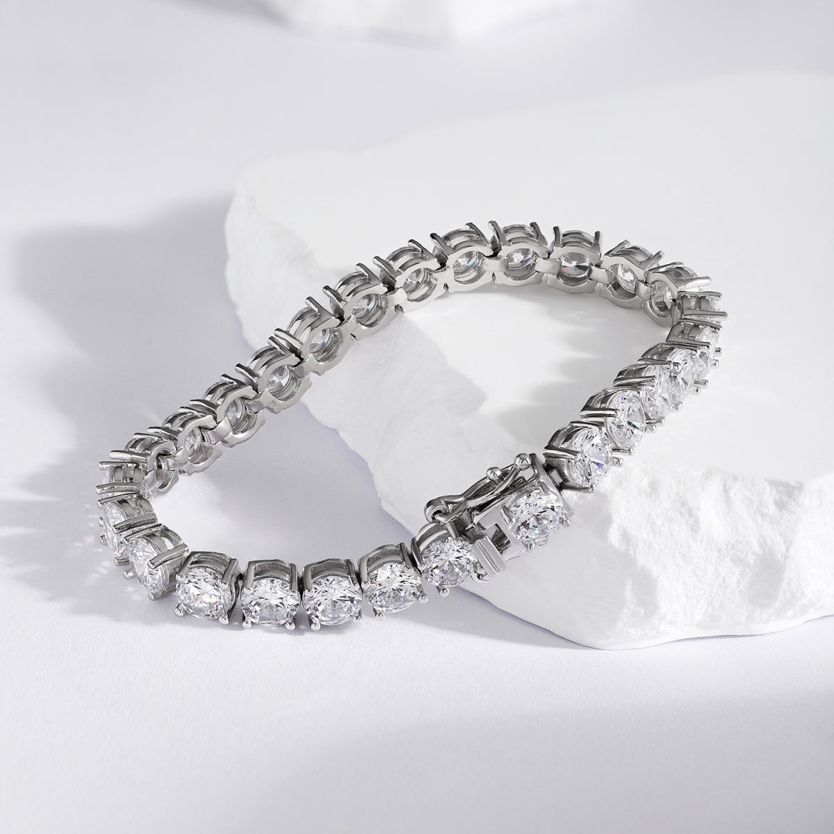 [baslovejewels]0.75 Carat Dazzling Round Cut Wedding Bracelet