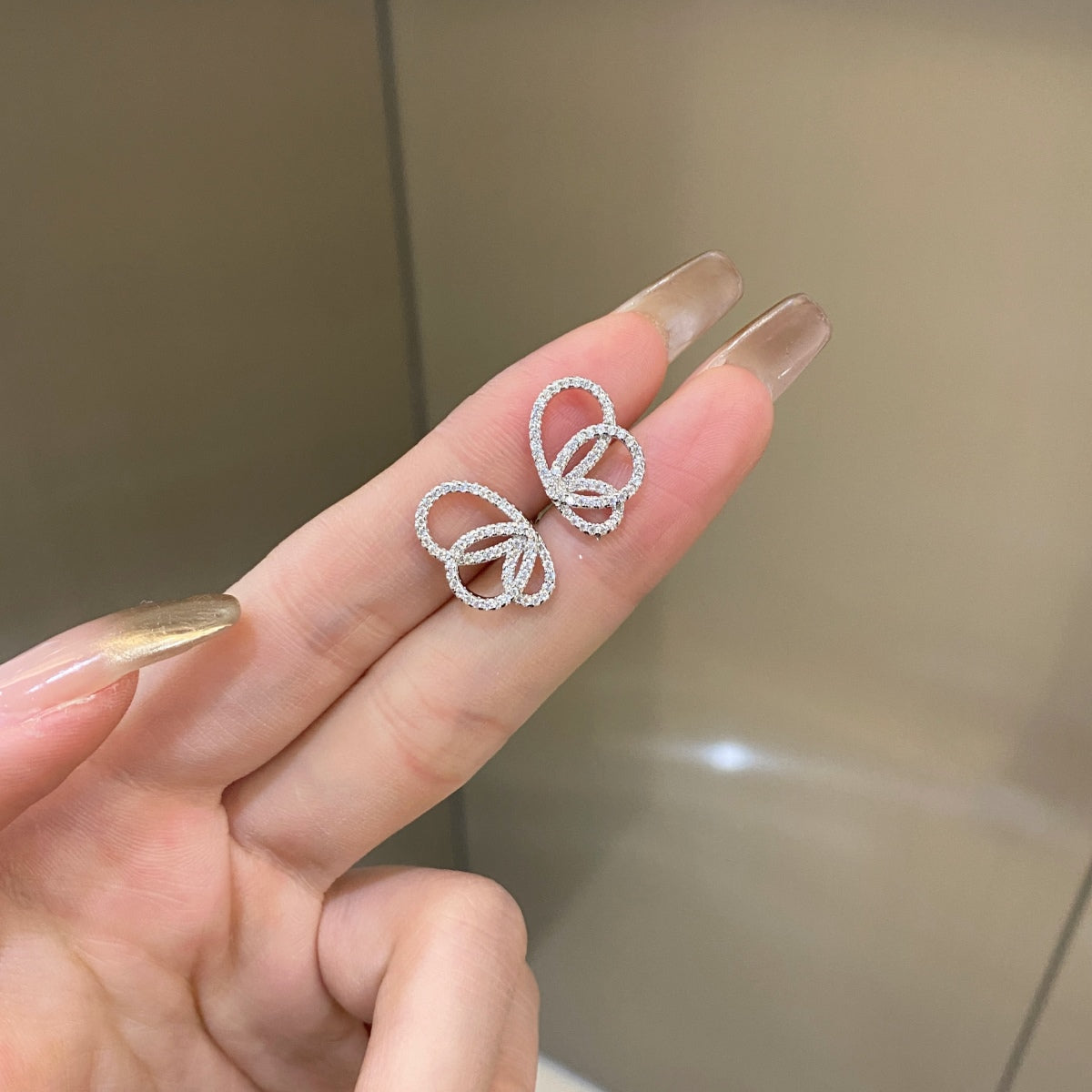 [baslovejewels]Exquisite Butterfly Shape Earrings