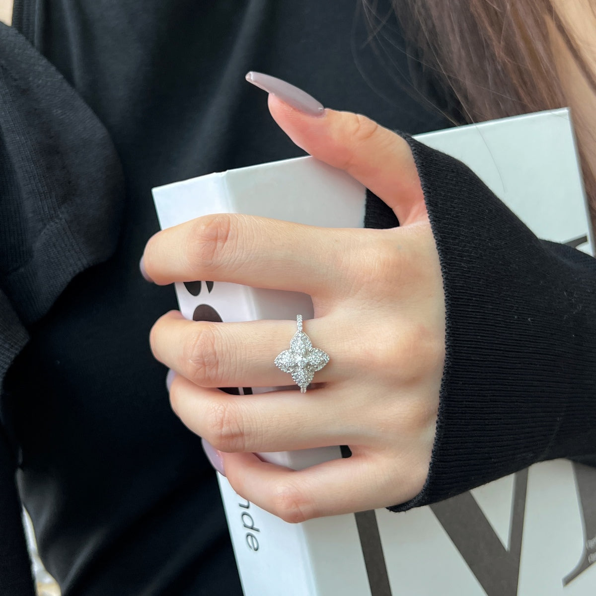 [baslovejewels]Luxurious Colorful Flower Shape Banquet Ring