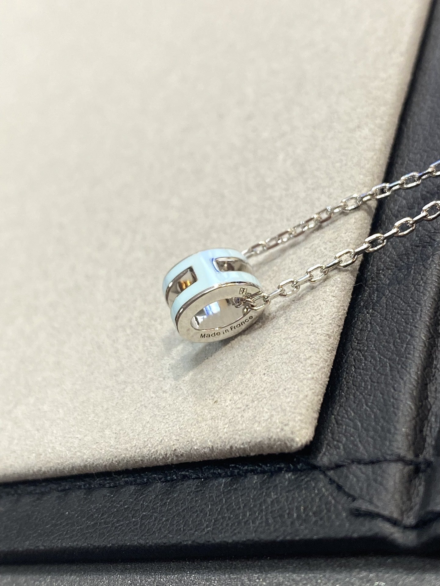 [baslovejewels]POP H LIGHT BLUE NECKLACE