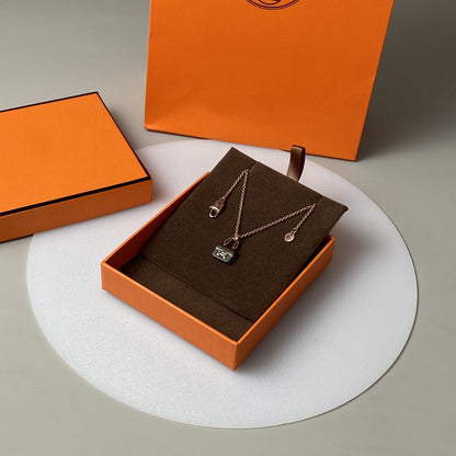 [baslovejewels]CONSTANCE BLACK PEDANT PINK GOLD NECKLACE