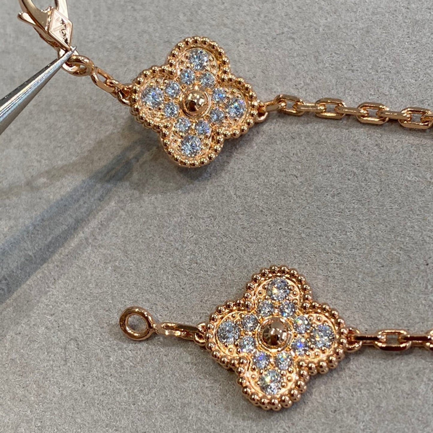 [baslovejewels]CLOVER 5 MOTIFS  FULL DIAMOND BRACELET