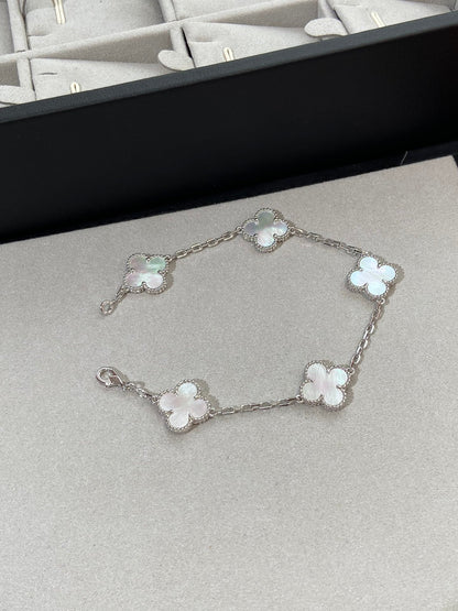 [baslovejewels]CLOVER SILVER MOP 5 MOTIF BRACELET