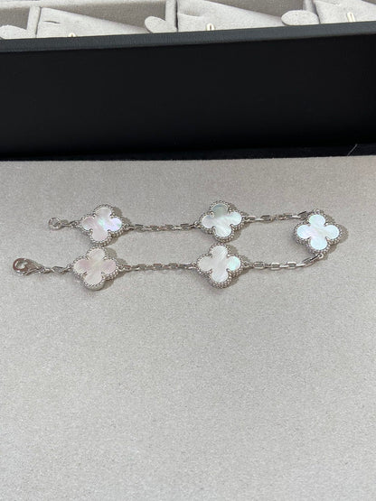 [baslovejewels]CLOVER SILVER MOP 5 MOTIF BRACELET