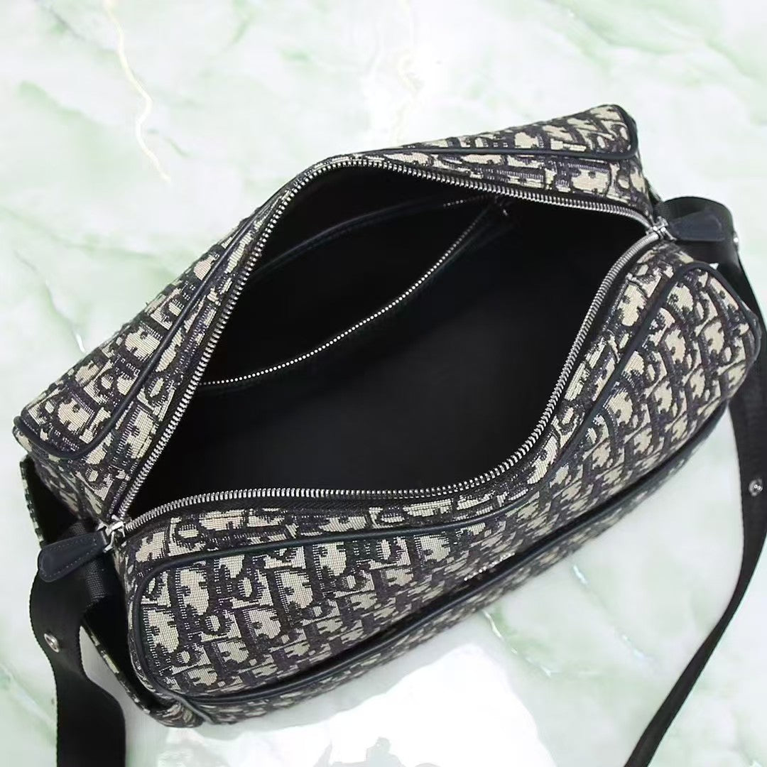Oblique Classic Monogram Canvas Bag