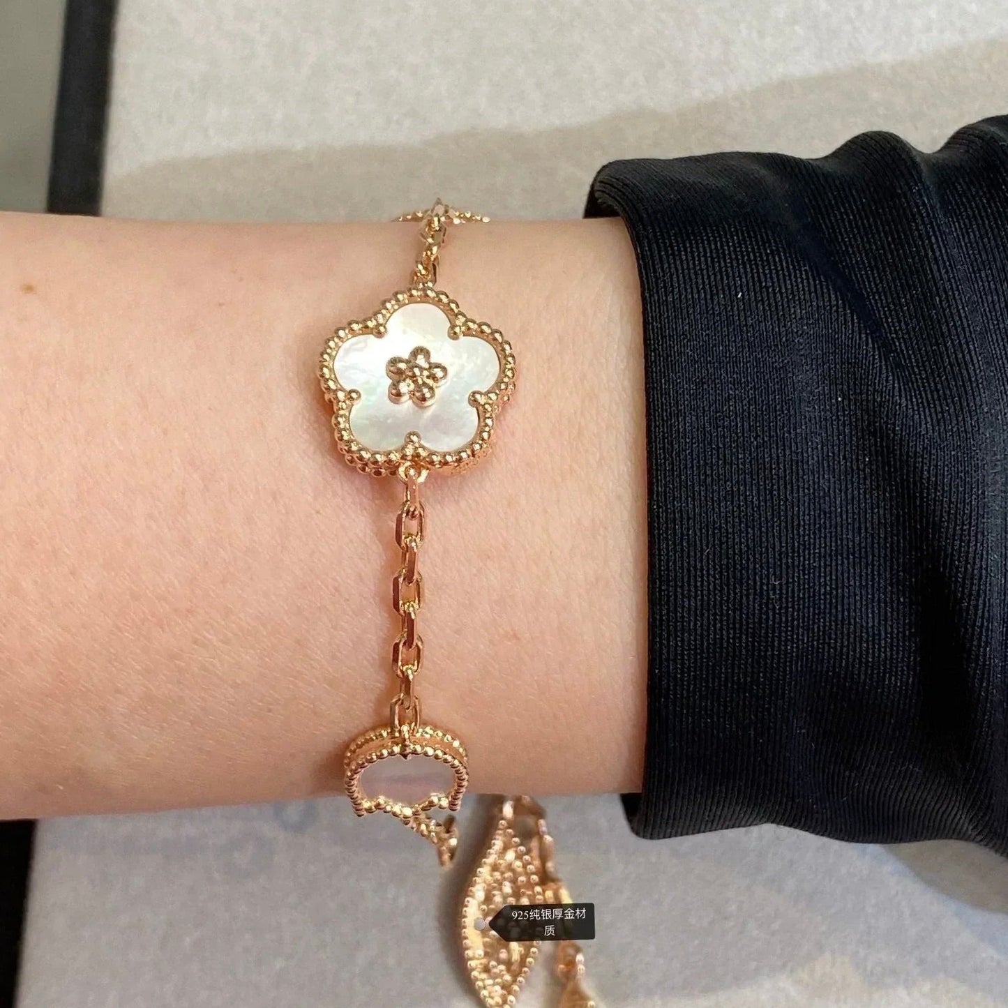 [basloveJW]LUCKY SPRING 5 MOTIF BRACELET
