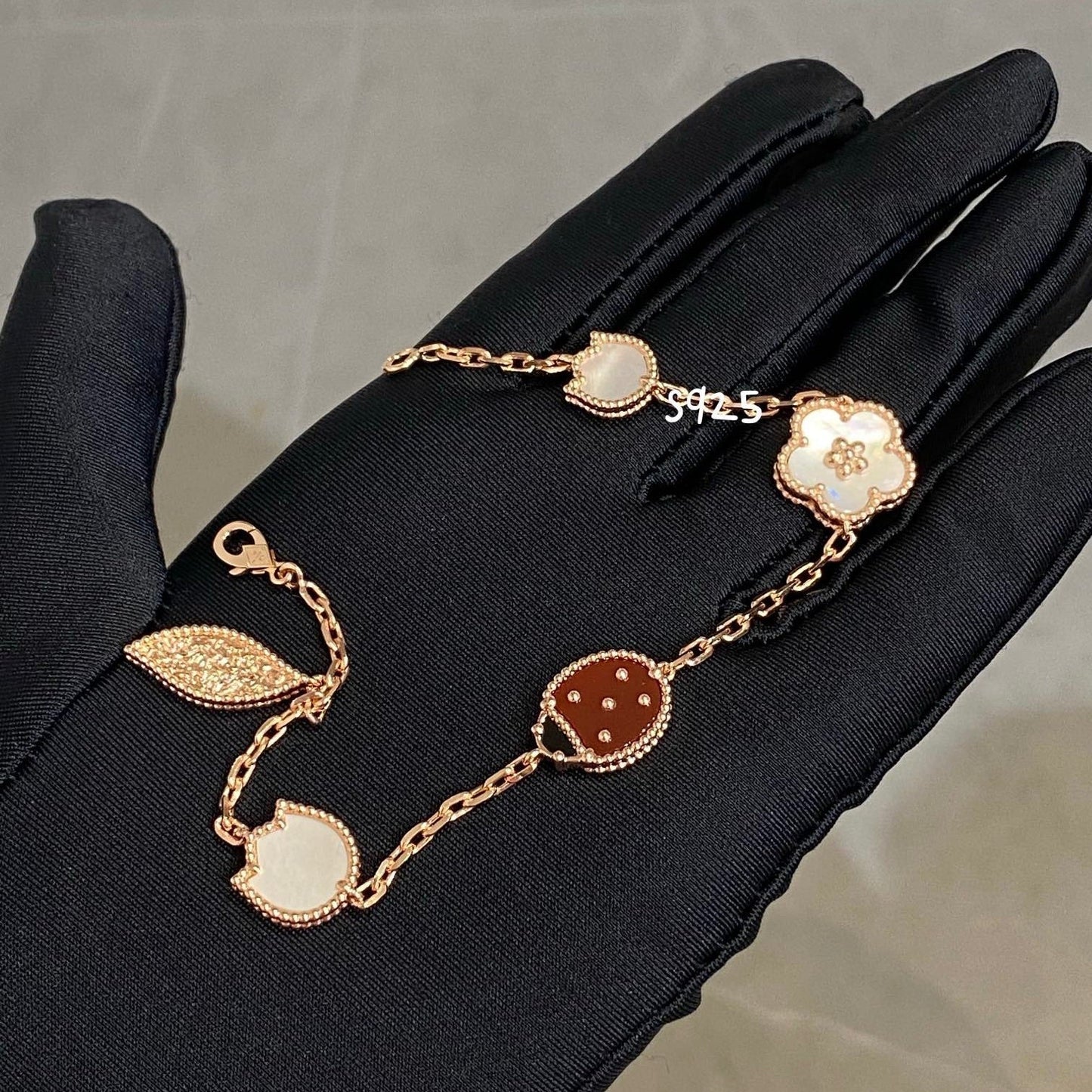 [baslovejewels]LUCKY SPRING 5 MOTIF BRACELET