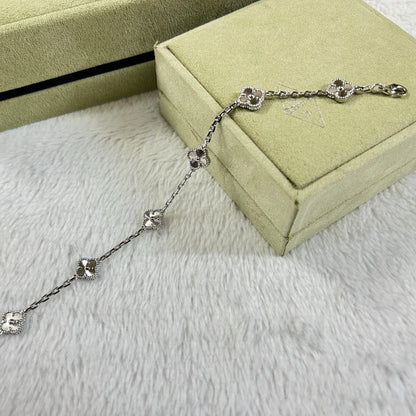 [baslovejewels]CLOVER 6 MOTIF DIAMOND BRACELET