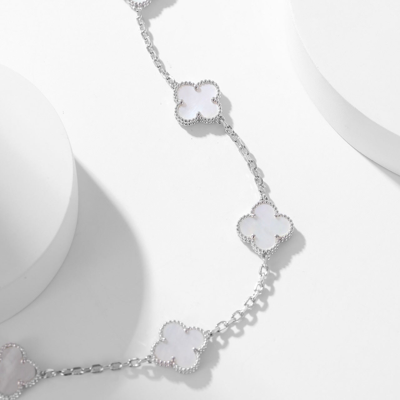 [baslovejewels]CLOVER 10 MOTIFS WHITE MOTHER OF PEARL NECKLACE
