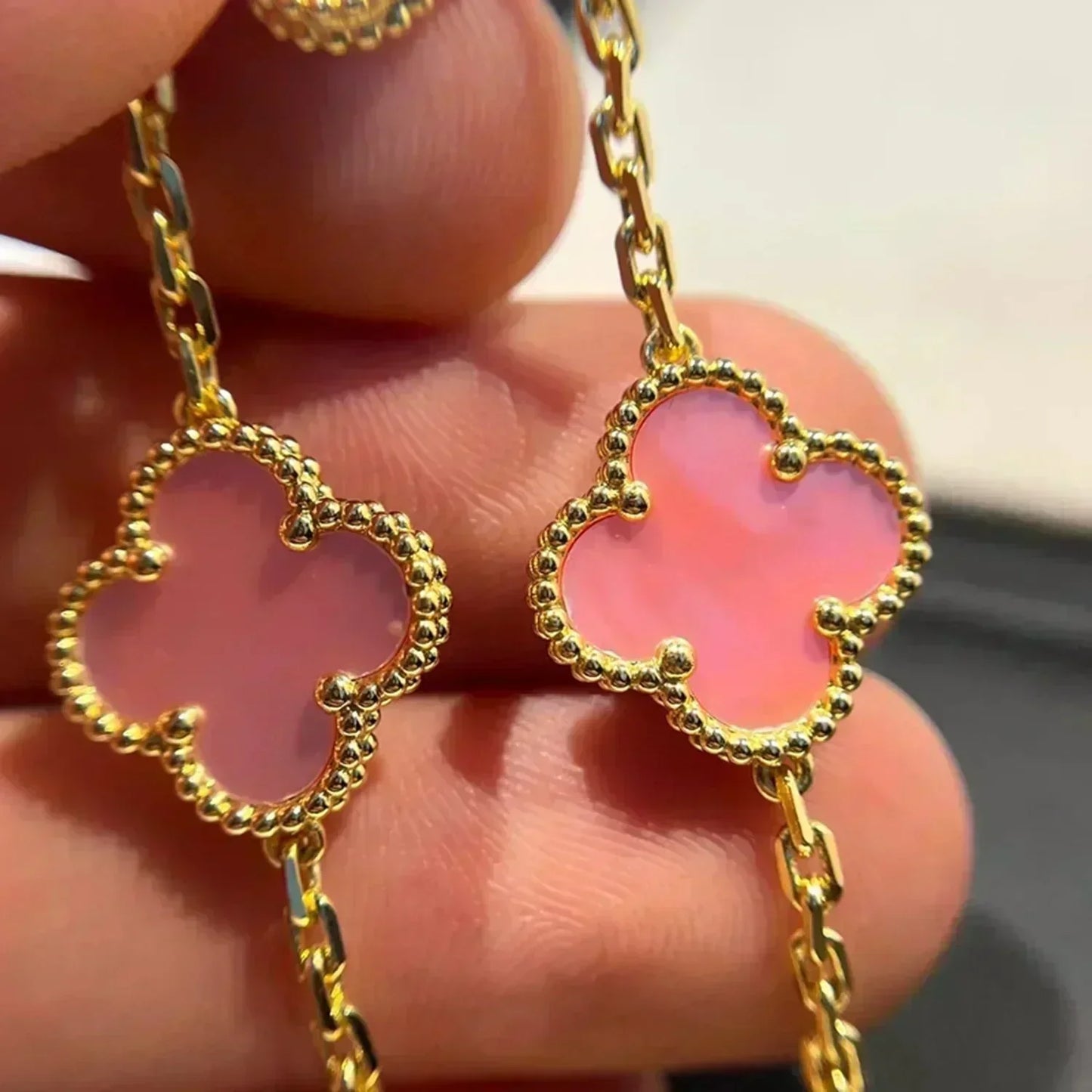 [baslovejewels]CLOVER 5 PINK MOP BRACELET